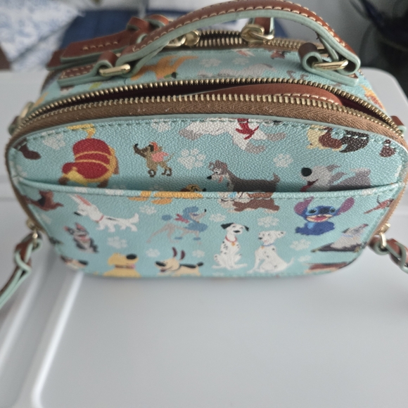 Dooney & Bourke Aqua Dog Print Cosmetic Case with Tan Trim - Picture 10 of 11